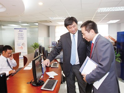 Các NĐT nước ngoài dường như yên tâm khi đầu tư vào Việt Nam, nhưng những cú sốc bên ngoài có thể tác động đến TTCK Việt Nam