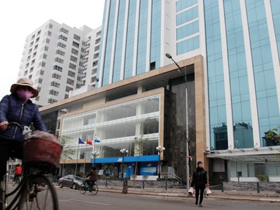 Ảm đạm các trung tâm thương mại chuyển đổi tại Hà Nội