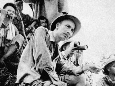 Trước mọi tình thế, Hồ Chí Minh luôn thể hiện tầm vóc của một nhà tư tưởng lỗi lạc