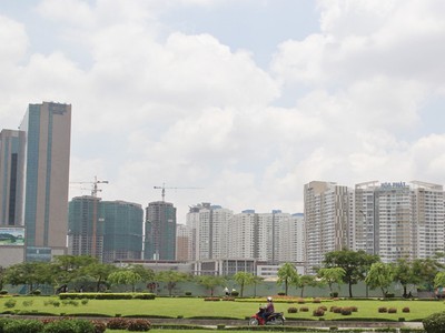 Dự án bất động sản hiện sử dụng tới 75-80% vốn vay ngân hàng