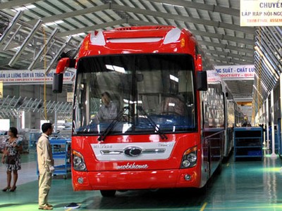 Thaco ra mắt hàng loạt xe bus mới
