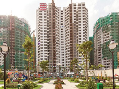 Him Lam Chợ Lớn - lựa chọn an cư và đầu tư lý tưởng tại trung tâm Chợ Lớn. Hình thực tế tháng 1/2015, người mua đã được sử dụng hồ bơi, công viên