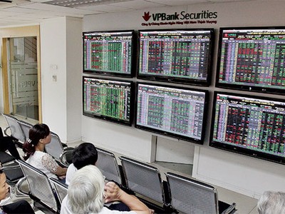 Cổ phiếu ngành bất động sản, logistic, cao su thiên nhiên có nhiều triển vọng tăng mạnh trong năm 2015