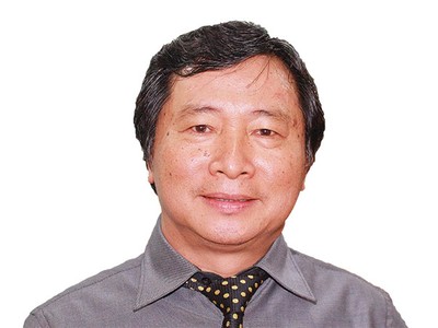 Huy Nam, CV Kinh tế Tài chính và CK, Chuyên gia độc lập, Giảng viên PACE. Thành viên Hội đồng Chỉ số HOSE – Trọng tài viên TT Trọng tài Quốc tế Việt Nam