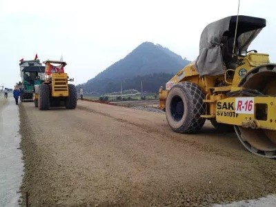 Thi công gói thầu A2, cao tốc Nội Bài - Lào Cai