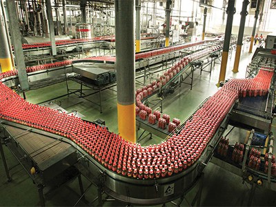 Doanh thu của Tân Hiệp Phát đã giảm một nửa sau “sự kiện con ruồi” 