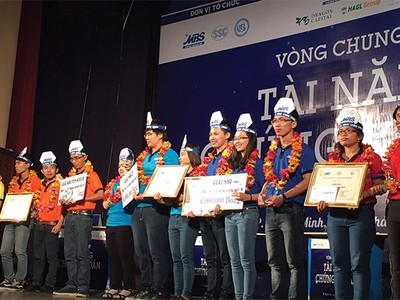 Đại học Hoa Sen đoạt giải nhất cuộc thi “Tài năng chứng khoán 2015”