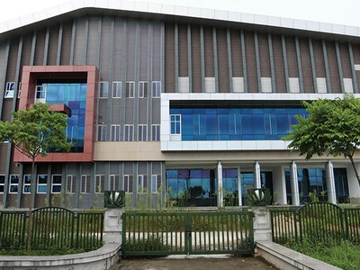 Nhà hát được thiết kế khá hiện đại với kiến trúc ấn tượng