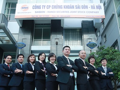 Giải mã sự bứt phá của SHS