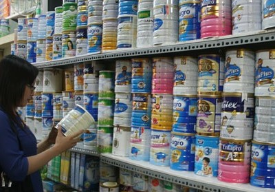 Tại Việt Nam, sữa bột là mảng thị trường có sự cạnh tranh gay gắt, với sự hiện diện của hơn 300 thương hiệu