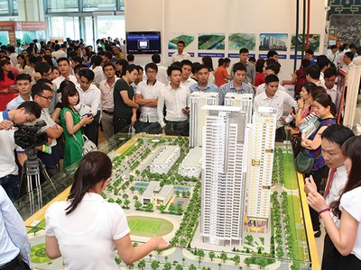Khách hàng đến tham quan tìm hiểu về Dự án HD Mon City