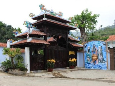 Biệt phủ trăm tỷ của ông Ngô Văn Quang dưới chân đèo Hải Vân.