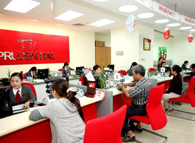 Prudential Việt Nam trao tặng 7.000 thẻ bảo hiểm y tế