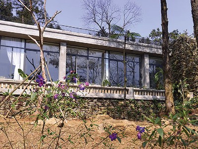 Dự án resort 5 sao Le Mont xây trái phép giữa Vườn Quốc gia Ba Vì.
ảnh: Dũng Minh