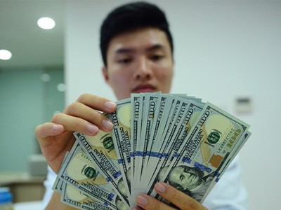 Trong 2 quý cuối năm, việc duy trì ổn định tỷ giá sẽ khó khăn hơn, bởi khả năng tăng lãi suất đồng USD của FED đã rõ ràng 