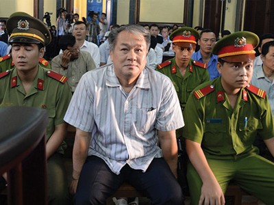 Theo cáo trạng, tội cố ý làm trái mà Phạm Công Danh bị truy tố có hành vi tự ý chuyển đi 5.490 tỷ đồng