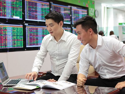 Quý III/2016, VCBS đã phát hành thành công hai trái phiếu doanh nghiệp có mệnh giá 300 tỷ đồng cho NĐT cá nhân