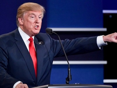 Ông Trump trong cuộc tranh luận trực tiếp lần thứ ba với bà Clinton. Ảnh: AFP.