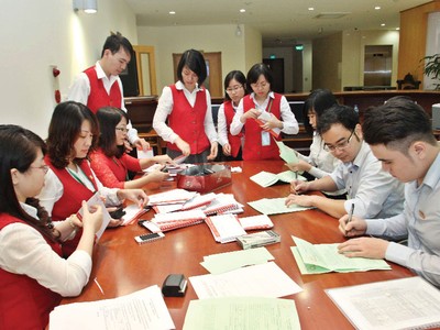 Cơ chế bỏ giá cao thì trúng (đấu giá) mà Việt Nam áp dụng không thực sự thuận lợi cho các nhà đầu tư