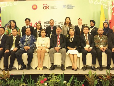 Ông Ngô Trung Dũng (thứ ba bên phải), Phó tổng thư ký phụ trách Hiệp hội Bảo hiểm Việt Nam tham dự Hội nghị bảo hiểm ASEAN từ ngày 21 - 25/11/2016