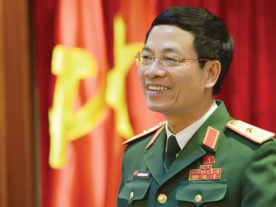 Tổng giám đốc Viettel Nguyễn Mạnh Hùng