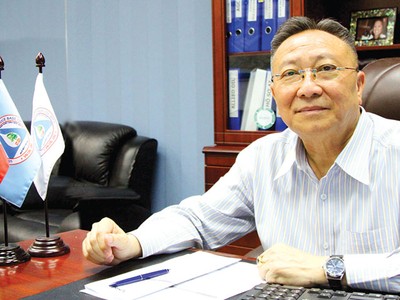 Doanh nhân Nguyễn Hữu Văn