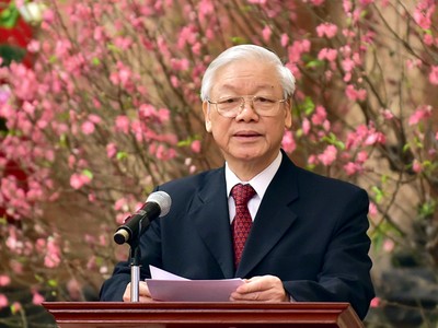 Tổng Bí thư chúc Tết lãnh đạo, nguyên lãnh đạo Đảng, Nhà nước. Ảnh: VGP/Nhật Bắc