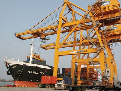 Theo các doanh nghiệp, lộ trình tăng phí ở Hải Phòng quá ngắn, 3 năm tăng 3 lần, mỗi lần tăng trên 50% 