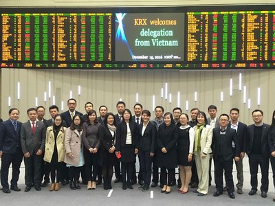 Chuyến học tập về CW tại Hàn Quốc do HOSE tổ chức với sự tham dự của Ủy ban Chứng khoán Nhà nước, VSD và các công ty chứng khoán tiềm năng