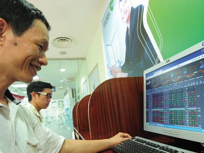 Chứng khoán phái sinh, ít tiền cũng “chơi” được