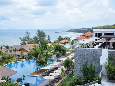 Dọc bờ biển Mũi Né - Phan Thiết hiện có hàng chục khu resort tiêu chuẩn từ 1- 4 sao, nhưng vẫn chưa đáp ứng đủ nhu cầu của khách du lịch ngày càng tăng