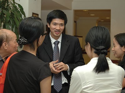Những doanh nghiệp lớn đã quan tâm đến việc tổ chức thường xuyên các buổi gặp gỡ nhà đầu tư