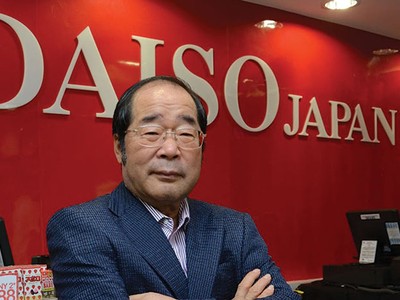 Ông Yano - Chủ tịch Daiso Sangyo Corp sở hữu khối tài sản trị giá 1,9 tỷ USD. Ảnh: Bloomberg
