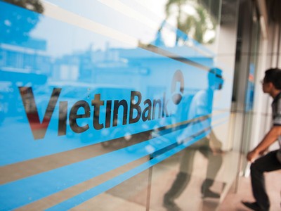Những thương hiệu ngân hàng thường được khách hàng “đặt lên bàn cân” so sánh về chất lượng sản phẩm, dịch vụ