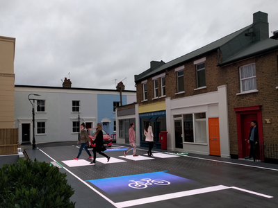 Smart LED - Vạch kẻ đường thông minh tại Anh