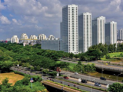 Theo Savills, các dự án cao cấp tại TP.HCM bán chạy hơn hẳn Hà Nội. Ảnh: Lê Toàn