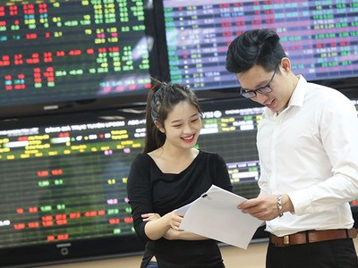 9 tháng đầu năm 2017, tổng mức huy động thông qua phát hành cổ phiếu đạt 33.500 tỷ đồng, bằng 93% thực hiện trong cả năm 2016