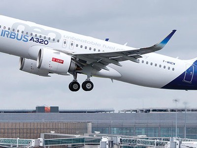 John Leahy ký hợp đồng khủng cho Airbus trước ngày về hưu