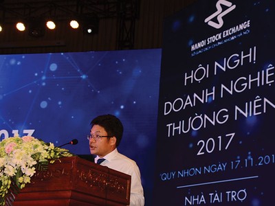 Doanh nghiệp niêm yết: Khó khăn nhất khi thực thi quy định pháp lý là gì?