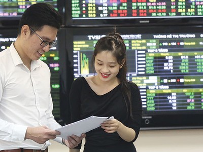 Từ đầu tháng 11 đến ngày 22, VN-Index tăng hơn 11%, đạt 932,6 điểm