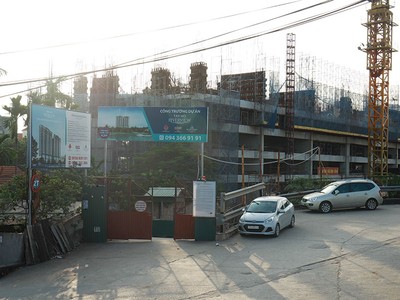 Một số cổ đông DCS thắc mắc về việc Công ty chuyển nhượng Dự án Tây Hồ Riverview. Ảnh: Dũng Minh