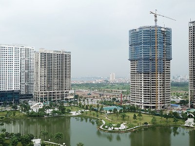 Việc phân biệt đối xử trong chính sách thuế gây nhiều khó khăn, bất lợi cho doanh nghiệp địa ốc. Ảnh: Dũng Minh