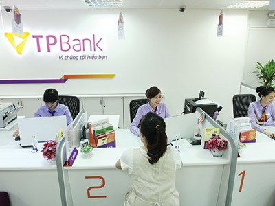 Theo giới chuyên gia, để sở hữu được ngân hàng là không đơn giản