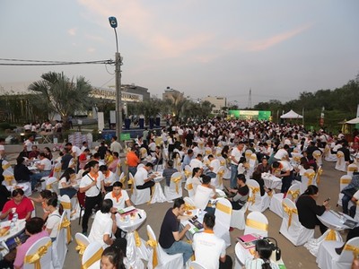 ​Hơn 1.000 khách hàng đến chiêm ngưỡng căn hộ mẫu được thiết kế sang trọng, hiện đại theo phong cách châu Âu