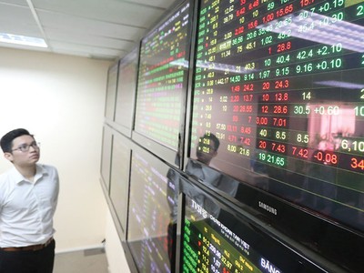 Kiến nghị Ngân hàng Nhà nước gỡ khó cho thị trường chứng khoán phái sinh