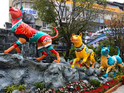 Ý nghĩa của ba chủ đề trên đường hoa Nguyễn Huệ