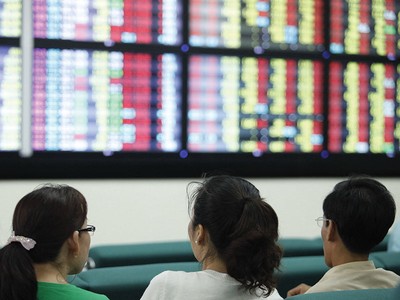 Cần phát huy vai trò huy động, phân bổ vốn trung và dài hạn cho nền kinh tế của thị trường chứng khoán
