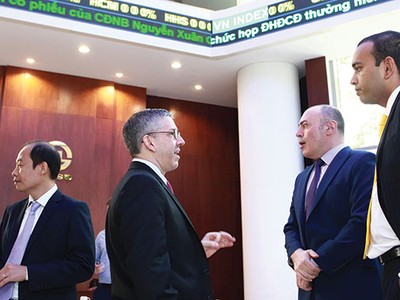 Nhà đầu tư nước ngoài đang rất cần được các công ty đại chúng Việt Nam hỗ trợ trong nắm bắt thông tin về hoạt động của doanh nghiệp nói chung, ĐHCĐ nói riêng