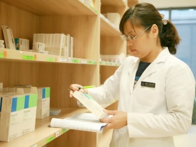 Tiếp nối thành công của hệ thống Vinmec, Vinfa sẽ sản xuất và kinh doanh các bài thuốc Đông y và các loại thuốc Tây y chất lượng tốt, phục vụ thị trường trong nước, hướng tới xuất khẩu