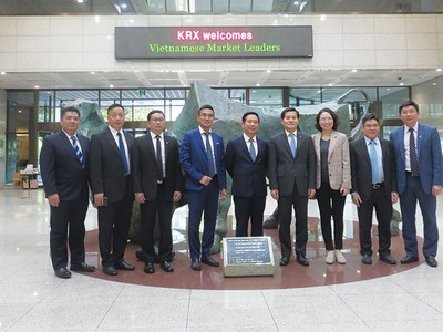 Thăm Sở GDCK có vốn hóa trên 1.700 tỷ USD